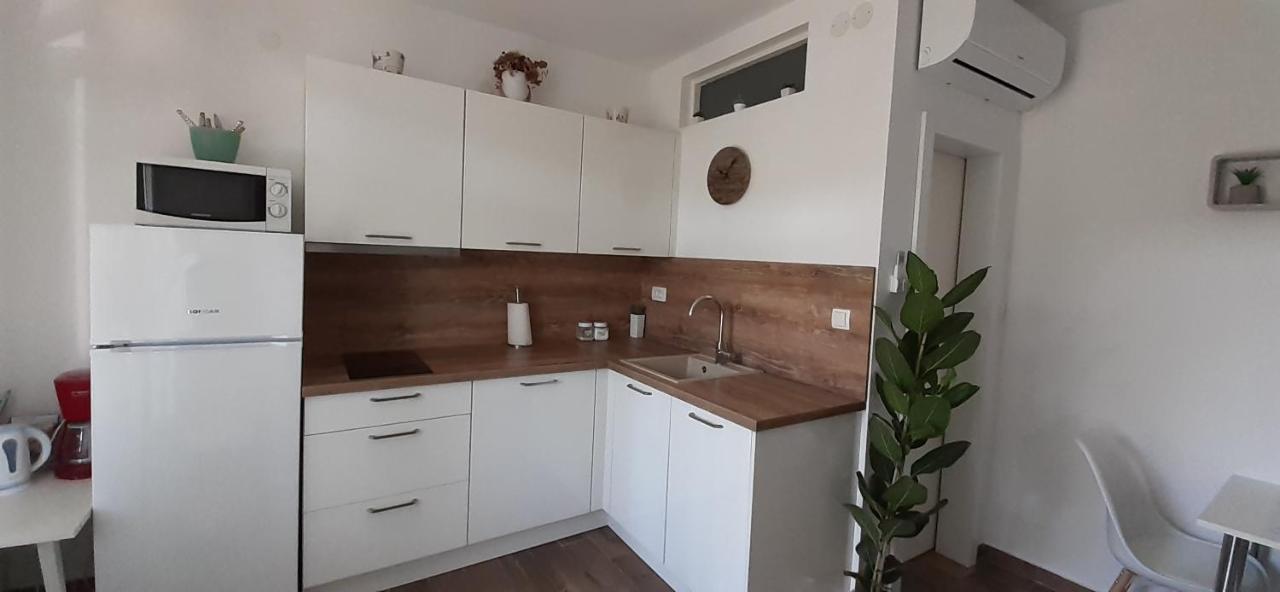 Studio Bianca - Studio With Terrace Near The Sea *
