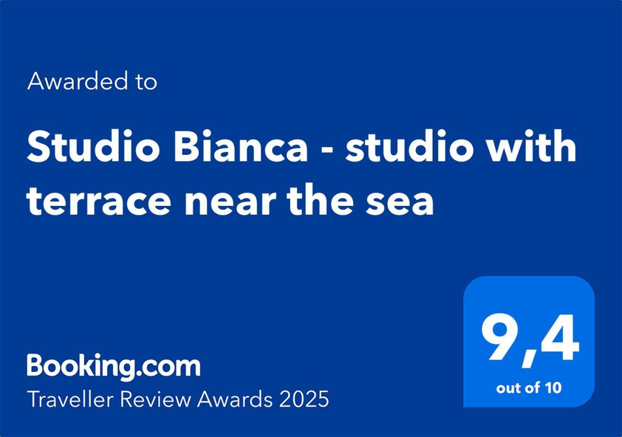 Apartment Studio Bianca - Studio With Terrace Near The Sea Sukosan