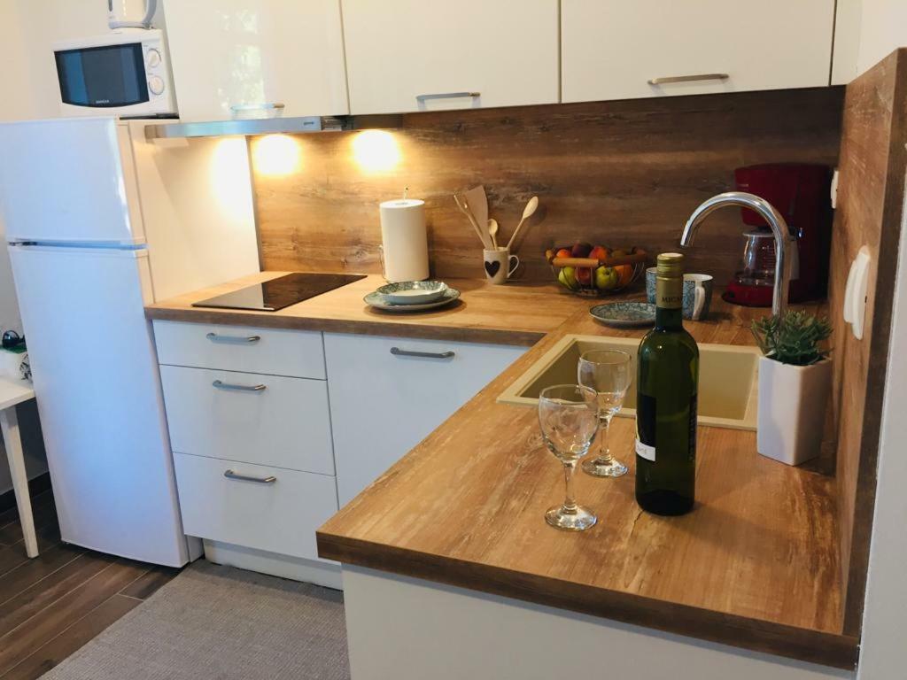 Studio Bianca - Studio With Terrace Near The Sea Apartment *