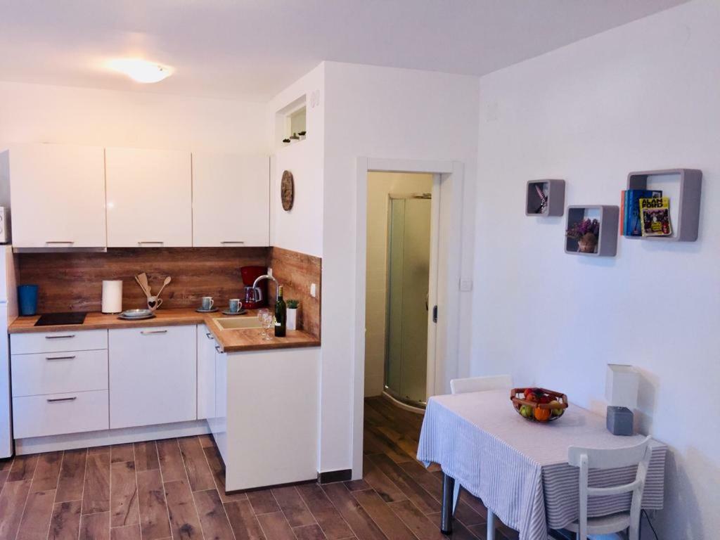 Studio Bianca - Studio With Terrace Near The Sea