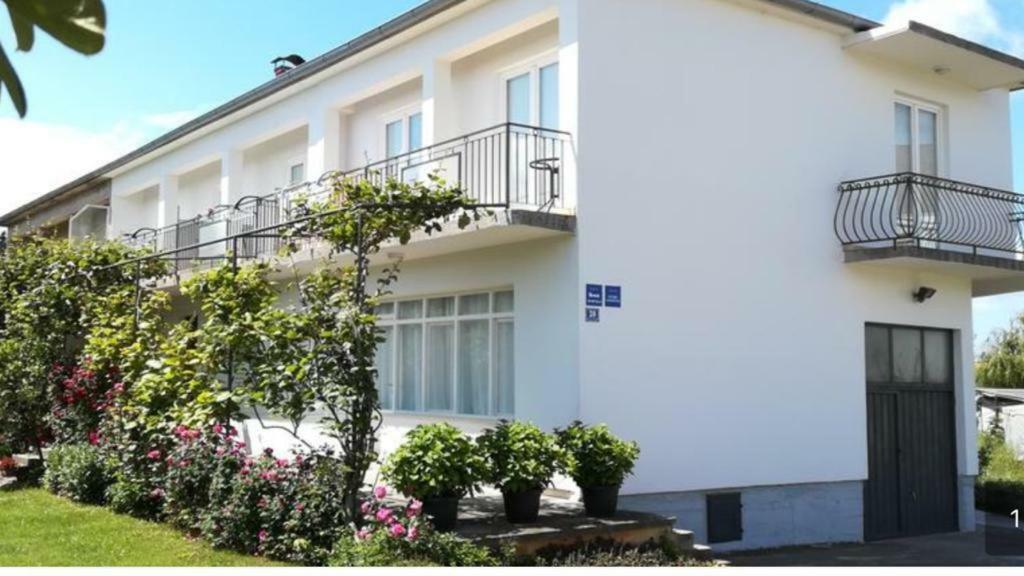 Apartment Studio Bianca - Studio With Terrace Near The Sea *
